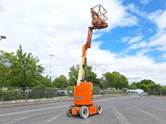 Unknown range 210 JLG E300AJP