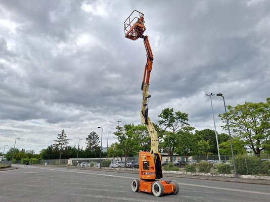 Unknown range 210 JLG E300AJP