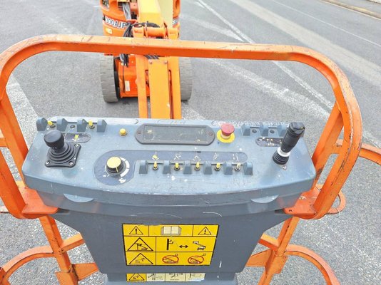 Unknown range 210 JLG E300AJP