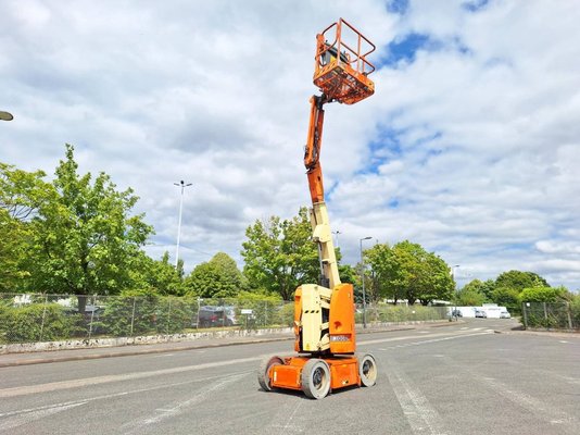 Unknown range 210 JLG E300AJP