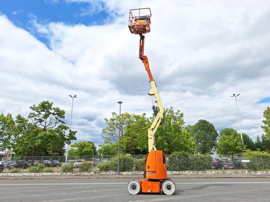 Unknown range 210 JLG E300AJP