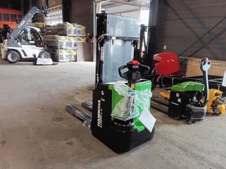 Gerbeur accompagnant Hangcha CDD16-XT1-SI - 1