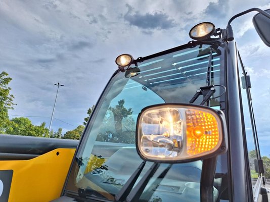 Unknown range 178 JCB 540 180 HiViz