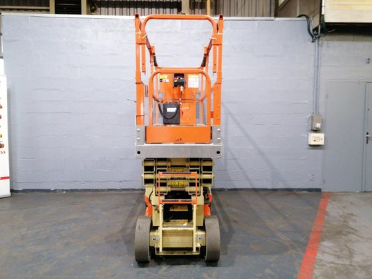 Unknown range 211 JLG 2030ES