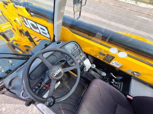 Unknown range 178 JCB 540 180 HiViz