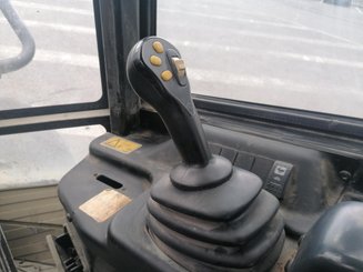 Chargeuse articulée Caterpillar 904B - 11