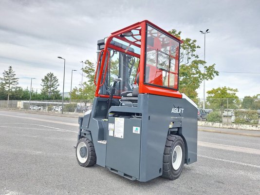 Chariot élévateur frontal multidirectionnel 4 tonnes (type Agilift)