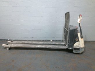 Transpalette accompagnant Crown WP3020-2.0 - 5