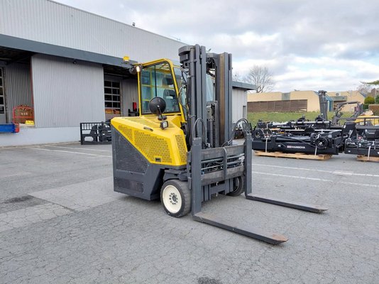 Unknown range 215 Combilift C4000