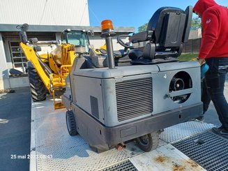 Balayeuse industrielle Kärcher KM130/300RLFG - 4