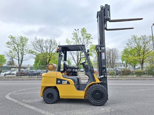 Unknown range 207 Caterpillar GP35 NTD