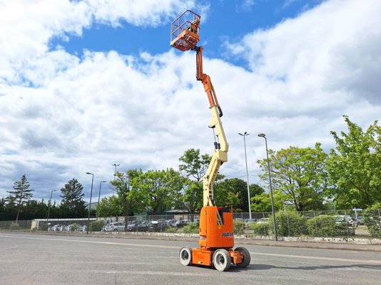 Unknown range 210 JLG E300AJP