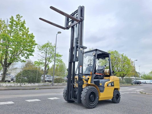 Unknown range 207 Caterpillar GP35 NTD