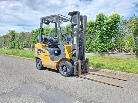 Unknown range 207 Caterpillar GP20CN