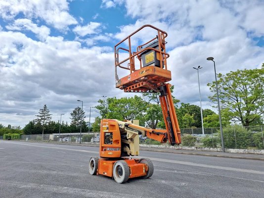 Unknown range 210 JLG E300AJP