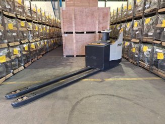 Transpalette porté debout Crown WT3040 - 11