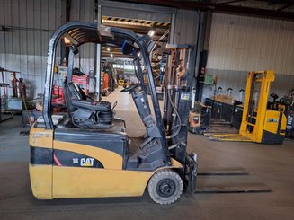 Chariot élévateur frontal 3 roues Caterpillar EP18NT - 2