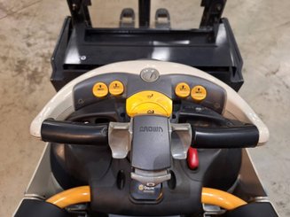 Gerbeur porté debout Crown DT3040 - 13