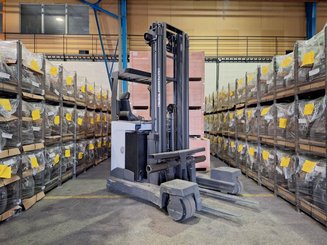 Chariot à mât rétractable multidirectionnel UniCarriers 250DTFVRE635UFW - 1